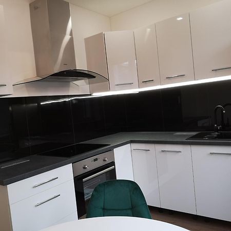 Slnecny Apartman Blizko Centra Appartement Košice Buitenkant foto