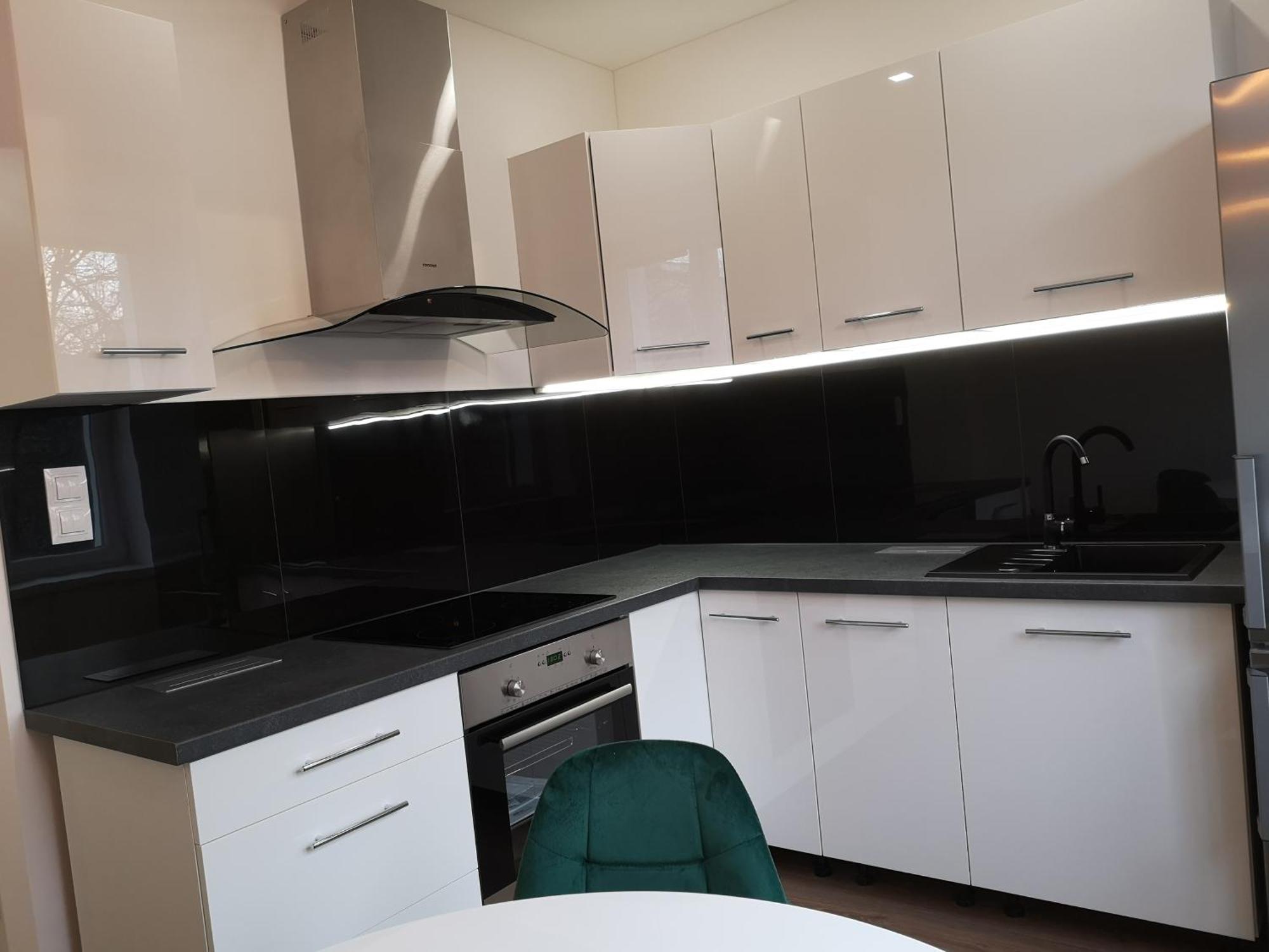 Slnecny Apartman Blizko Centra Appartement Košice Buitenkant foto